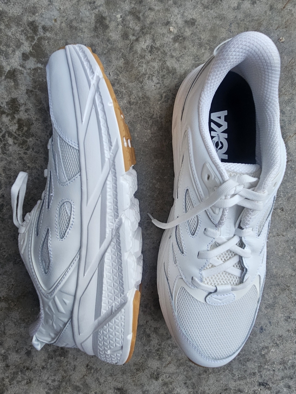 NWOT Unisex Hoka One Sneakers